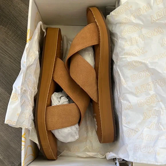 NWB Yellow Box | Ansila camel sandals - Picture 5 of 8